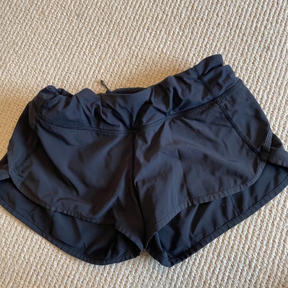 Lulu lemon speed up shorts size 6